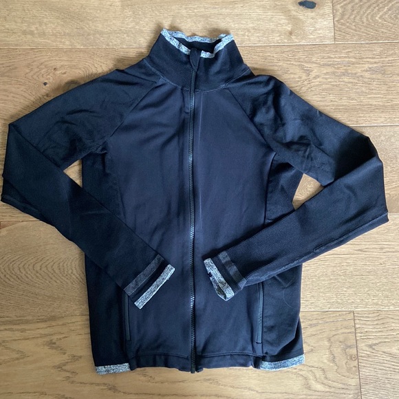 Athleta Jackets & Blazers - NWOT - Athleta Women’s Turtle Neck Jacket